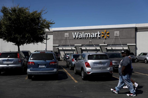 Walmart dejará de vender munición para armas tras últimos tiroteos en EEUU