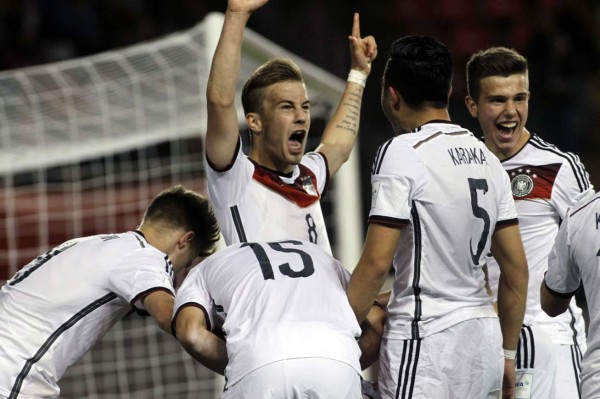 Alemania se clasifica y humilla a Argentina, que necesita un milagro