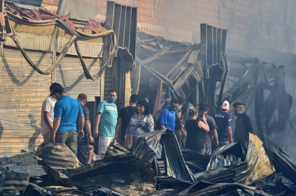 Gobierno hondureño ayudará a vendedores de mercado destruido por un incendio