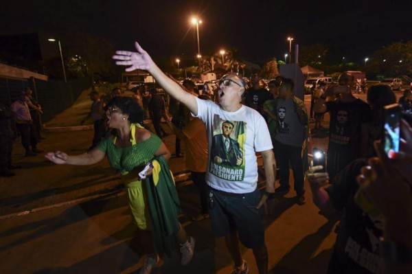 Pastor que 'cura' gays entre los diputados más votados de Brasil