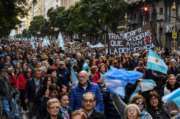 FMI envía una misión técnica a Argentina para analizar la crisis
