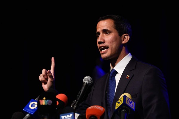 Demócratas bloquean apoyo a Guaido en el Senado de EEUU  