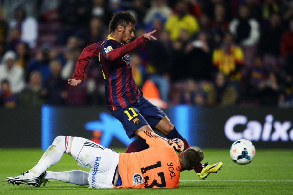 El Barça mete presión con un triunfo ante el Celta que le sale caro