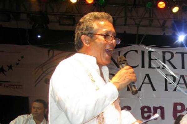 Moisés Canelas cantará en Miami