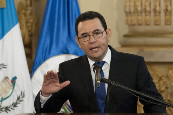 Jimmy Morales tendrá que devolver dinero gastado en lujos
