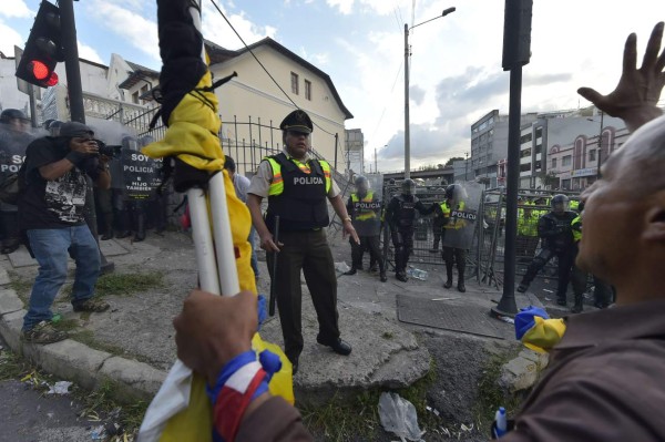 Ecuador aprueba la reelección indefinida