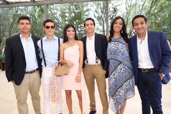 Fraternidad estudiantil de seniors de la Macris School