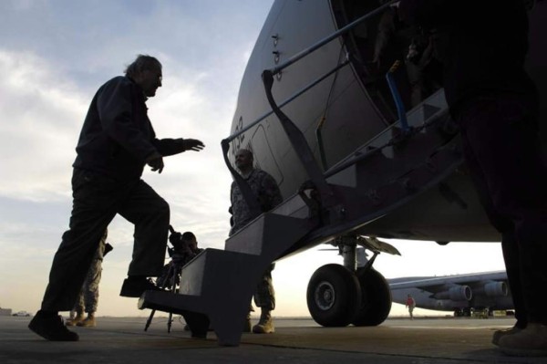 La Fuerza Aérea de EEUU niega que esté retirando a contratistas de la base en Irak