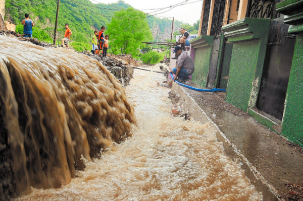 Incomunicadas quince colonias de Tegucigalpa
