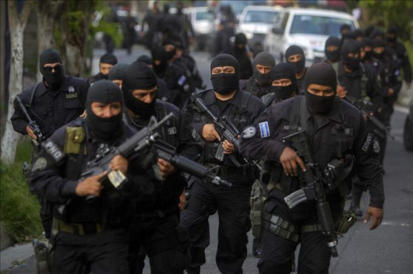 El Salvador registra 67 homicidios desde el viernes   