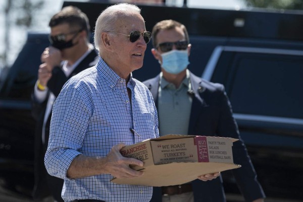 Llueven críticas a Biden por 'toma de rehenes estadounidenses' en aeropuerto de Afganistán
