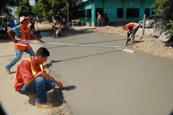 Obras de pavimentación en el sector Chamelecón avanzan en un 70%