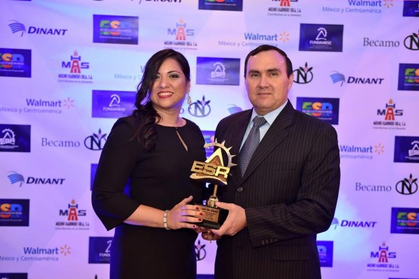 Walmart de México y Centroamérica, galardonada por 11 años con el sello ESR   