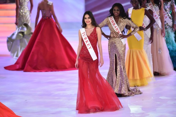 Sudáfrica gana Miss Mundo y promete construir escuela en Honduras