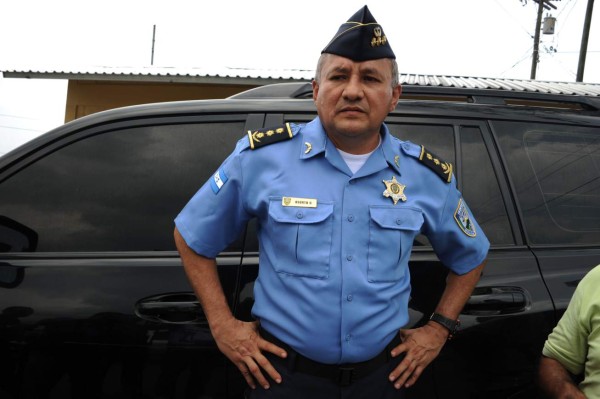 'Hay un plan macabro para destruir a la Policía': Henry Osorto
