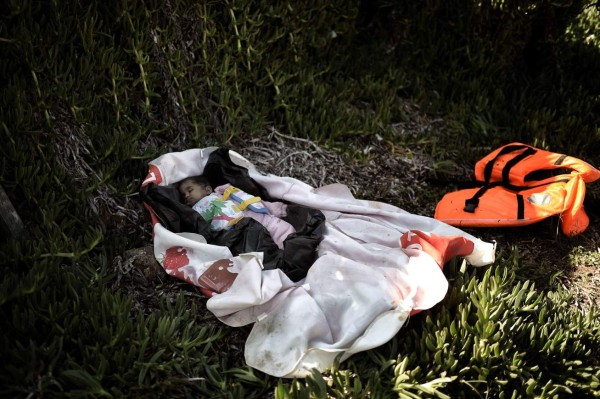 El mar Egeo ahoga la vida de otros 13 niños migrantes