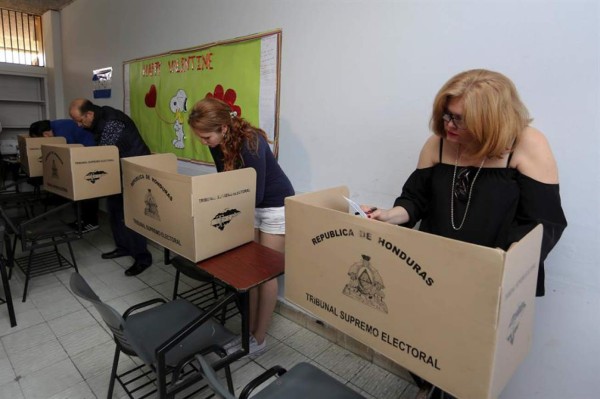 Migrantes hondureños denuncian ante la OEA que su derecho al voto está en peligro