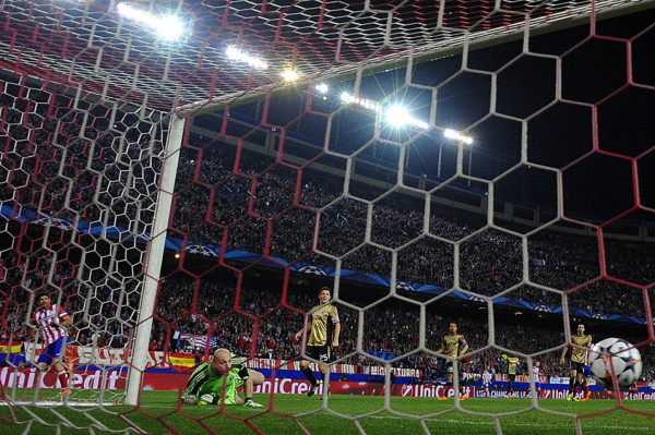 El Atlético tumba al Milan y se mete en cuartos de la Champions League