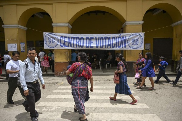 Guatemala revisará 'acta por acta' por denuncias de fraude electoral en presidenciales
