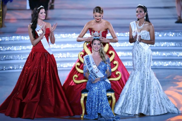 España gana por primera vez la corona de Miss Mundo 2015