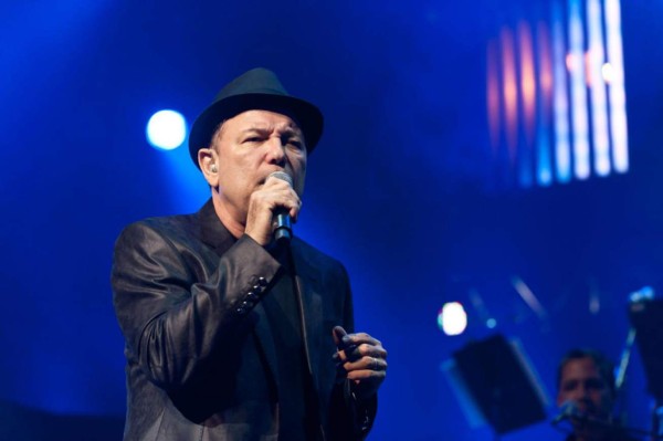 Rubén Blades pide leyes que promuevan igualdad para mujeres