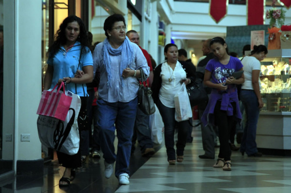Locura de compras en San Pedro Sula por Black Friday