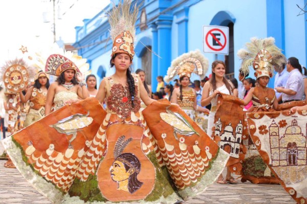 Miles celebran día en honor al cacique Lempira dramatizando su vida y muerte