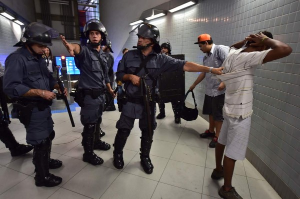 Manifestaciones masivas en Brasil en contra del Mundial
