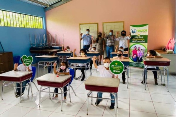 Llevan materiales educativos a 1,800 niños de las zonas azucareras