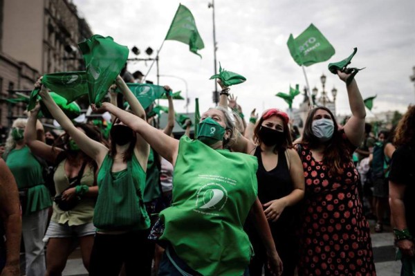 La Cámara de Diputados argentina aprueba la ley del aborto y pasa al Senado  