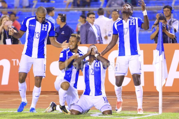 Honduras y Jorge Luis Pinto piensan desde hoy en el repechaje