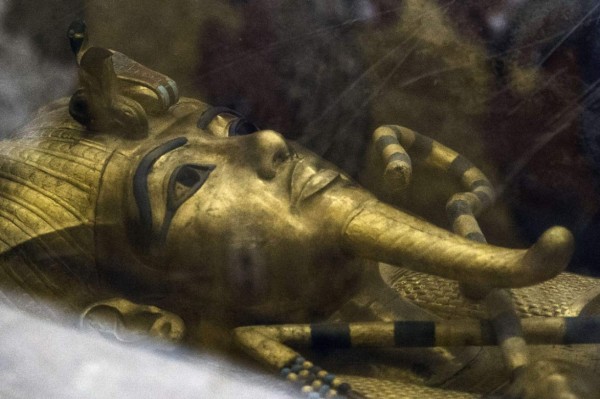 Realizan descubrimiento histórico en tumba de Tutankamón