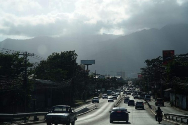 Ingreso de onda tropical a Honduras dejará lluvias este lunes