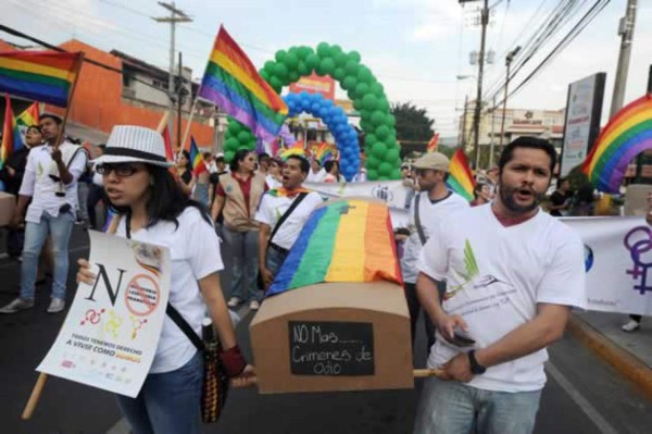 Video: Homosexuales exigen respeto a sus derechos y cese de la violencia en Honduras