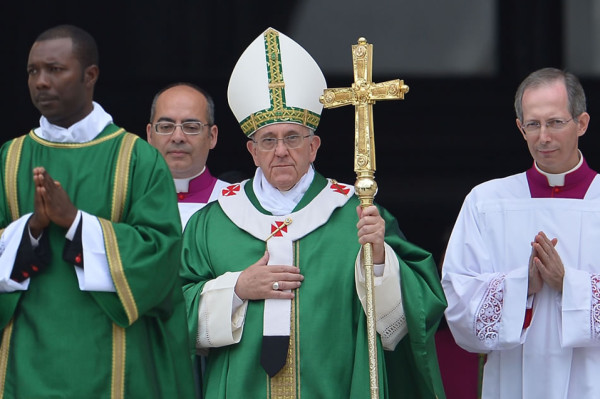Cardenal Rodríguez comienza histórica depuración de la curia 
