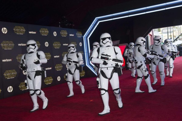 Star Wars: ovaciones de pie en estreno de nueva entrega