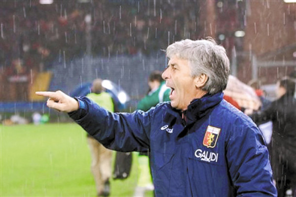 David Suazo ya suda la camisa del Génova