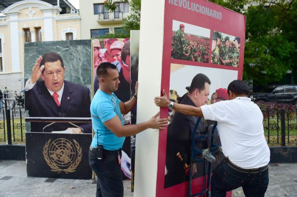 Maduro reta a oposición a convocar referéndum