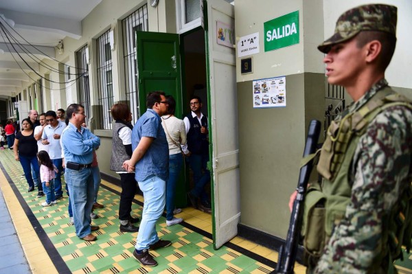Empate técnico entre Keiko y Kuczynski por la Presidencia de Perú