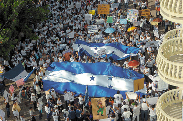 La Ceiba clama paz para Honduras