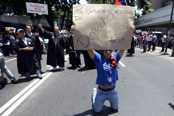 Unas 18 universidades en paro de 24 horas