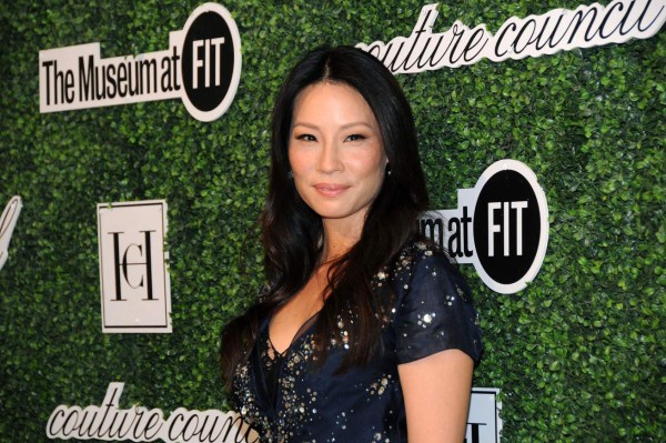 Carolina Herrera: 'Piensen un poco. Es mejor vestirse bonita que verse rara'