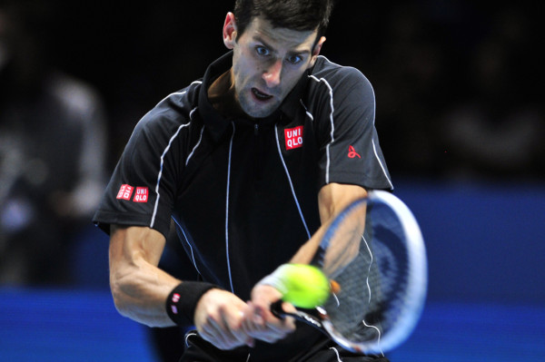 Djokovic se clasifica a semifinales en Londres al vencer a Del Potro