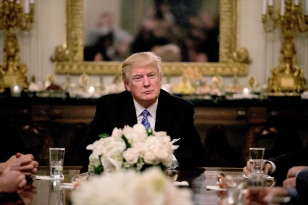 Trump culpa a inmigrantes por haber perdido el voto popular