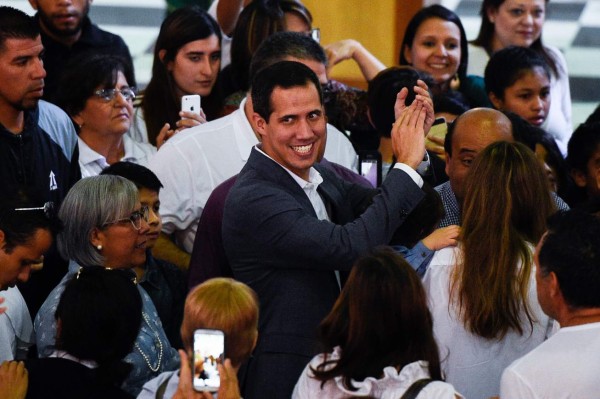 Guaidó pide ayuda a la OEA para convocar elecciones en Venezuela