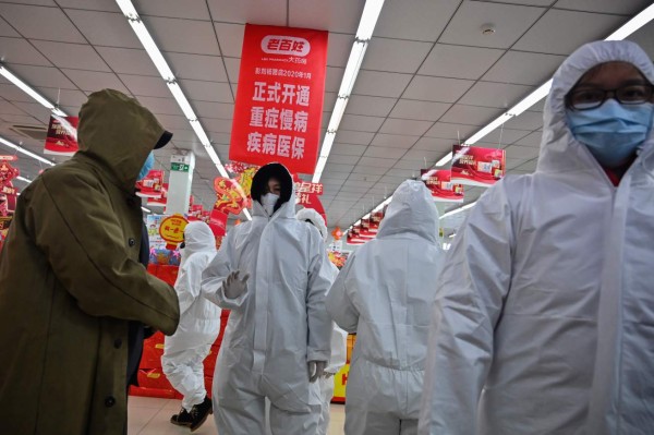 El número de casos confirmados del coronavirus sube a casi 1.300 en China  