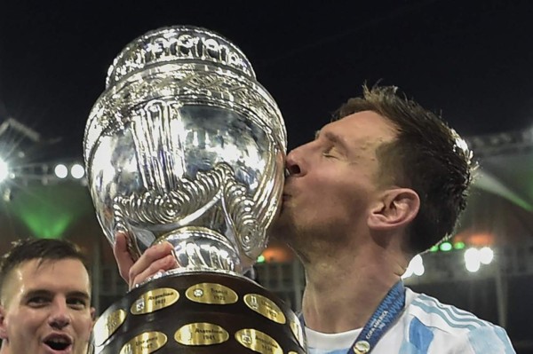 Video: Así alzó Messi su primer título con la selección de Argentina