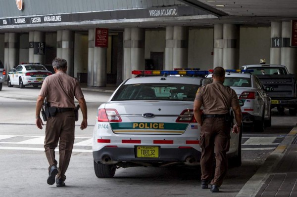 Evacúan el aeropuerto internacional de Daytona Beach por un bote de crema