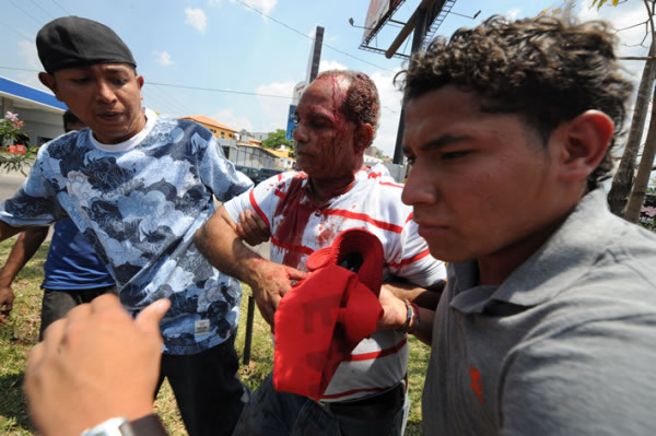Maestros siguen con protestas en Honduras