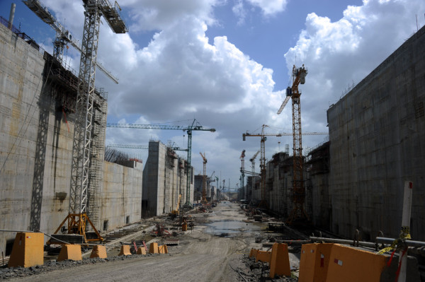 Consorcio de Sacyr suspende las obras en el Canal de Panamá